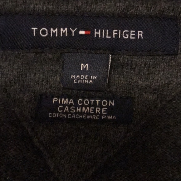 Tommy Hilfiger Pima Cotton Cashmere V-Neck Men’s Sweater Gray Size M - Picture 2 of 3